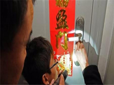 怎么換防盜門鎖？防盜門開鎖多少錢？
