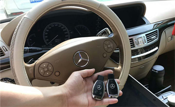 配轎車鑰匙多少錢？